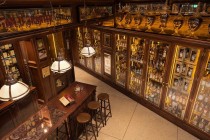 Friend at hand belfast whiskey shop
